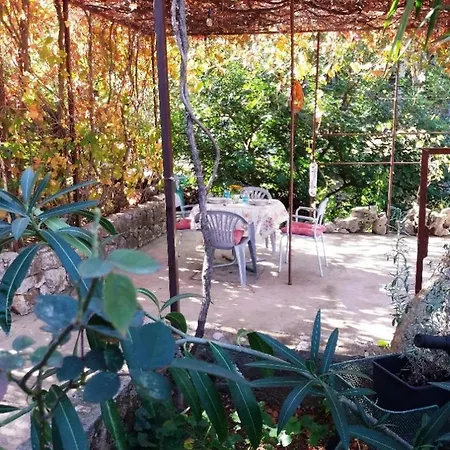 Nikolina - Quiet Area Near Beaches Apartment