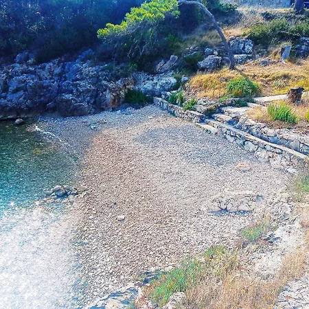 Nikolina - Quiet Area Near Beaches *