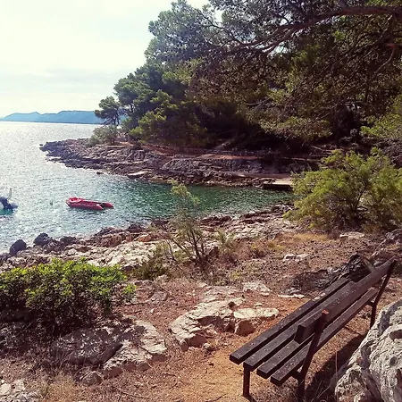 Apartment Nikolina - Quiet Area Near Beaches *